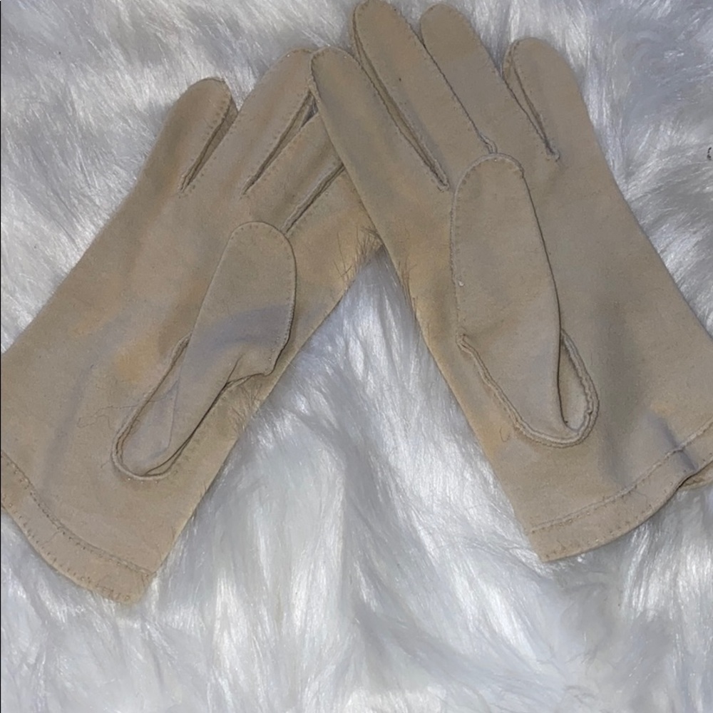Vintage Gloves(read description before purchase)